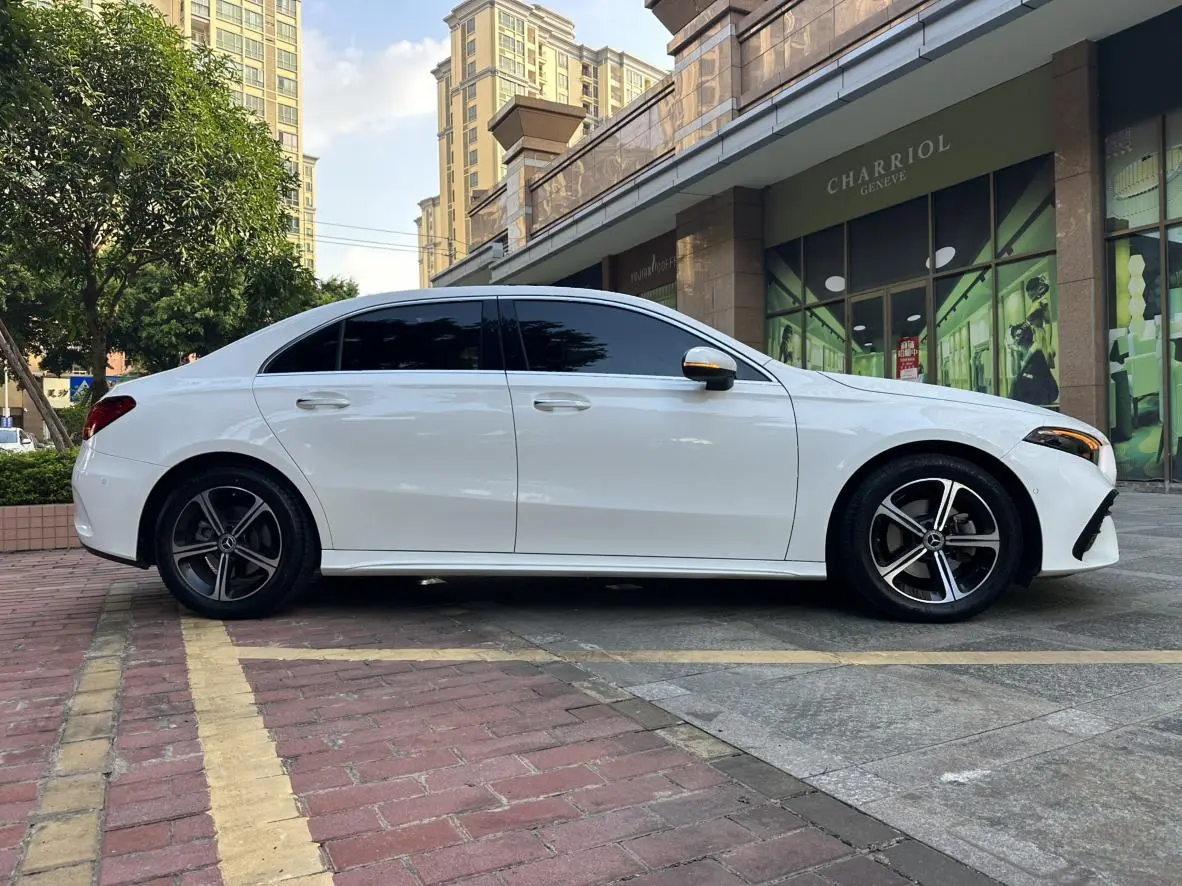 Mercedes-Benz A Class 2024 2nd Facelift A 200 L Fashion