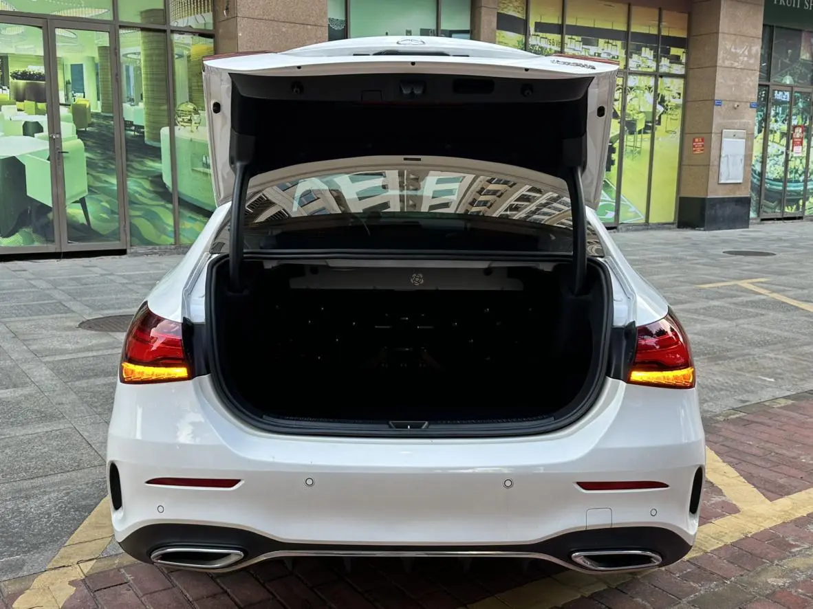 Mercedes-Benz A Class 2024 2nd Facelift A 200 L Fashion
