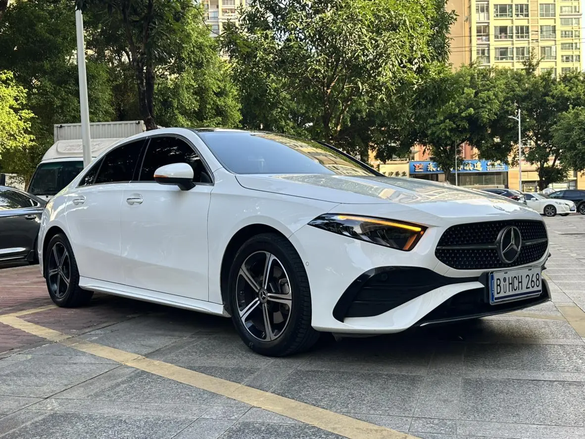 Mercedes-Benz A Class 2024 2nd Facelift A 200 L Fashion