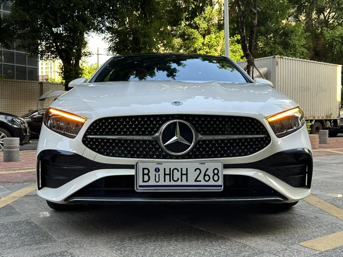Mercedes-Benz A Class 2024 2nd Facelift A 200 L Fashion