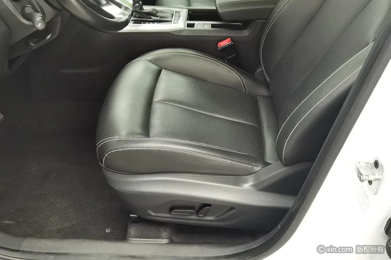 Roewe RX5 2020 20T Auto 4G Connected Flagship