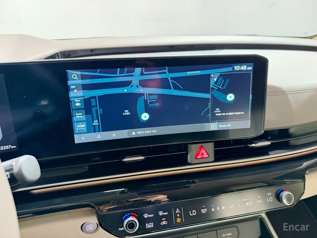 Kia The New Carnival 4th generation HEV 7-seater Signature 2025