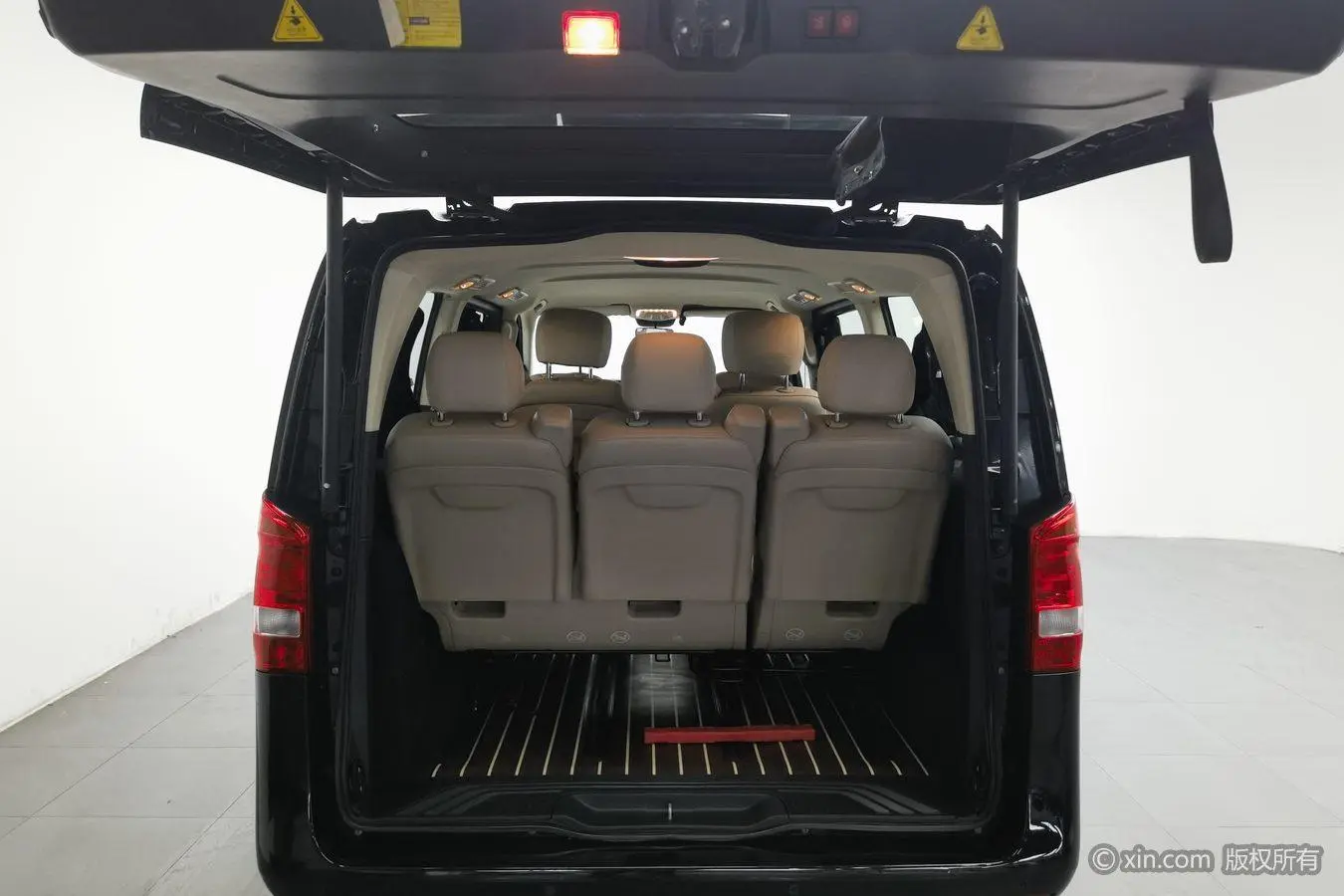 Mercedes-Benz 2018 2.0T Business 7 seat China V