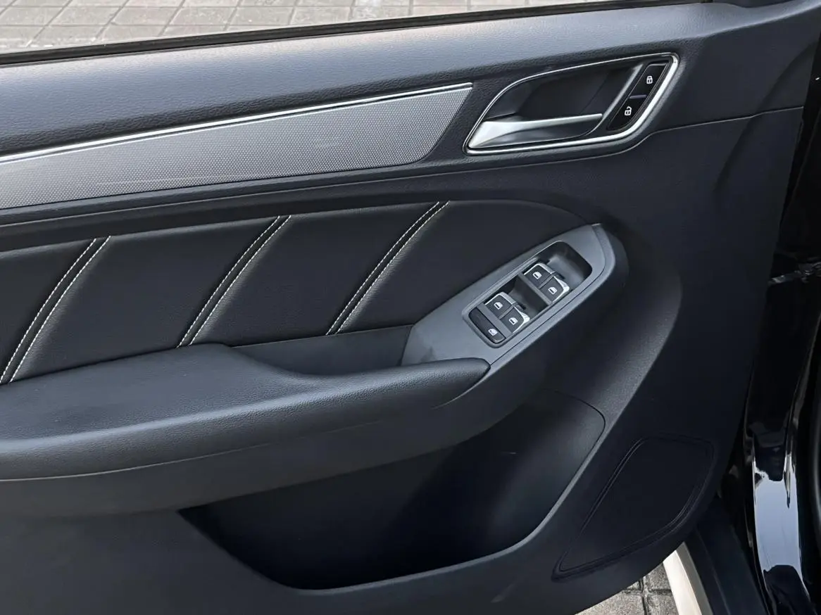 Roewe RX5 2020 20T Auto 4G Connected