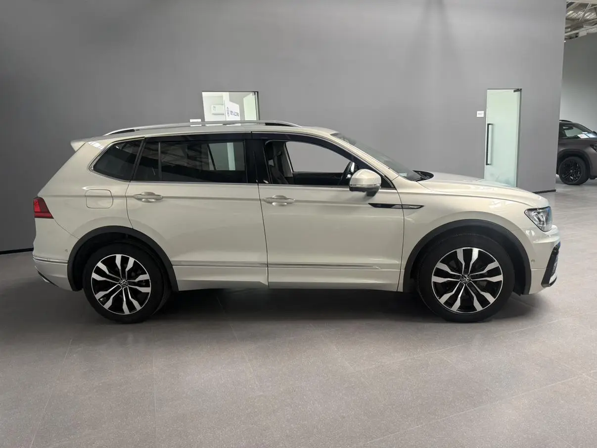 Volkswagen Tiguan L 2021 330TSI Auto 2WD R-Line Premium Enjoy