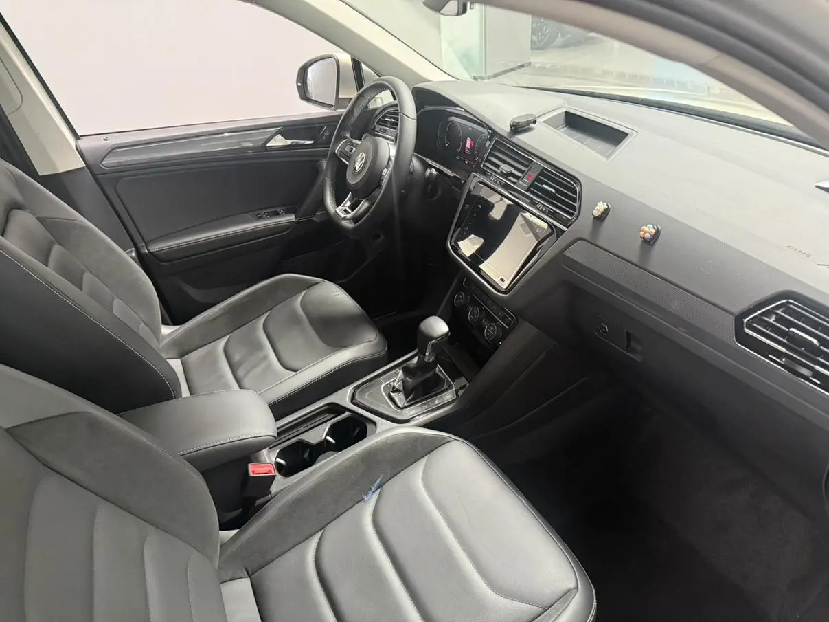 Volkswagen Tiguan L 2021 330TSI Auto 2WD R-Line Premium Enjoy
