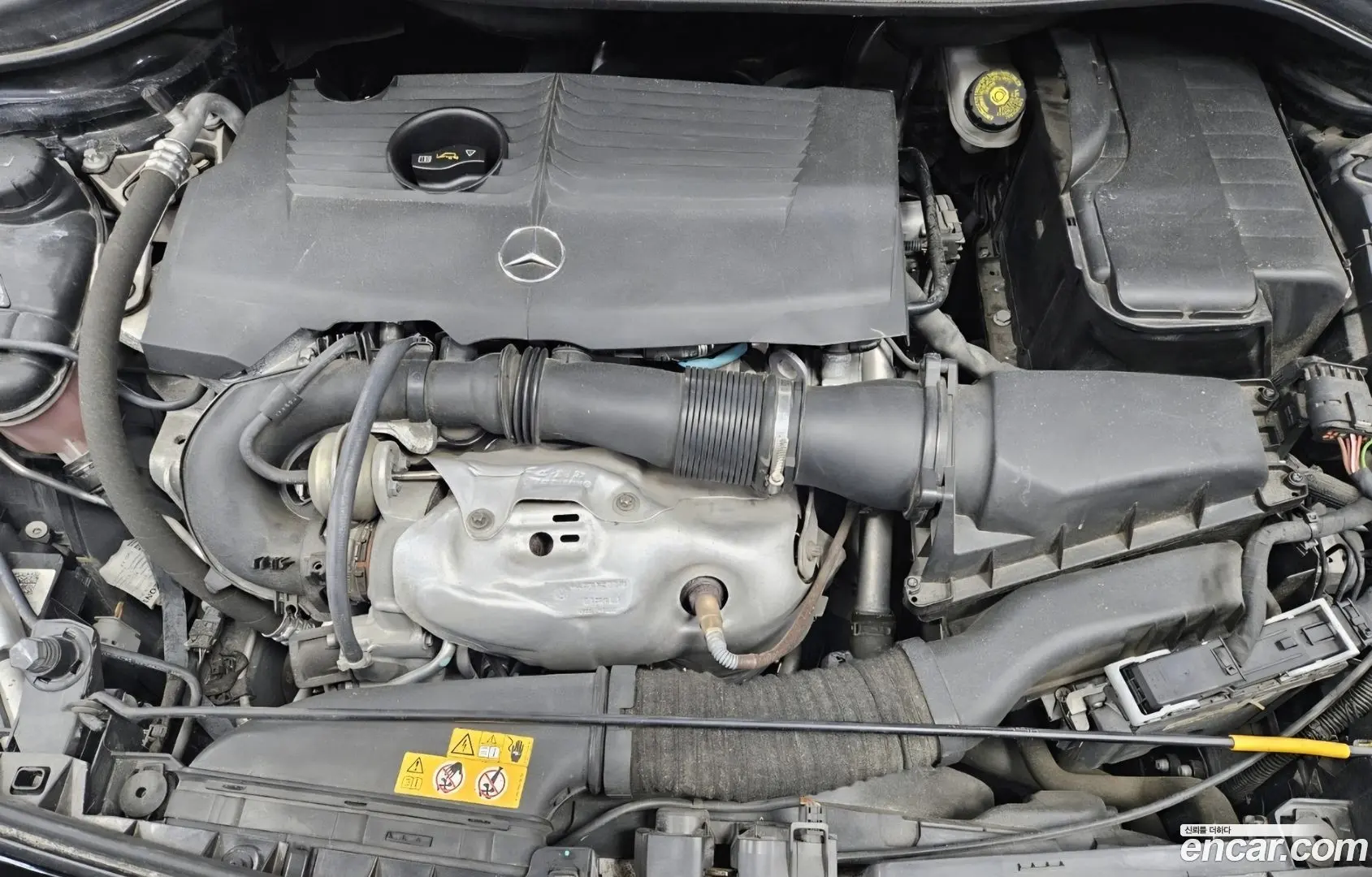 Mercedes-Benz B-Class B220