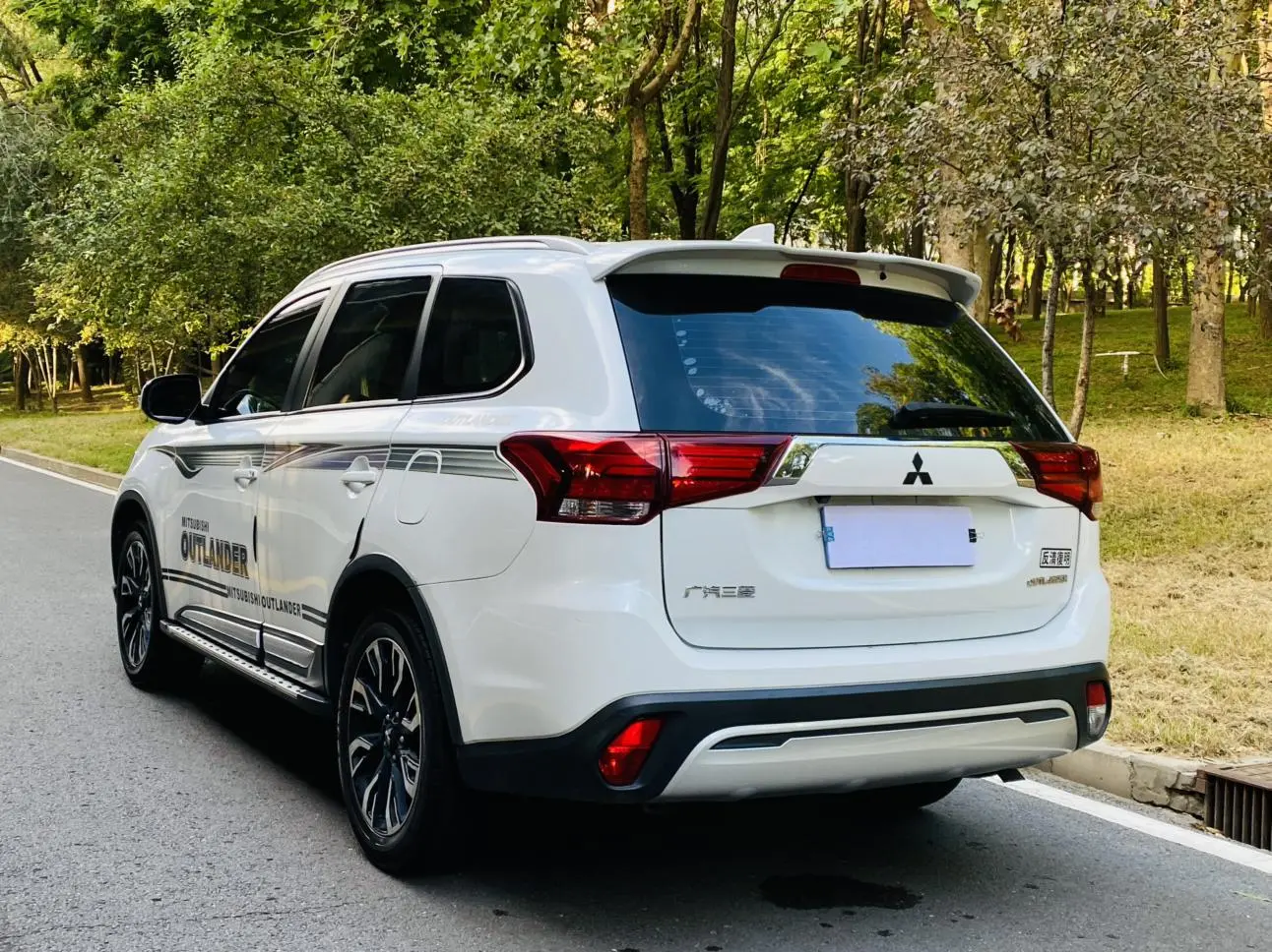 Mitsubishi Outlander 2020 2.0L 2WD Delight 7 seat