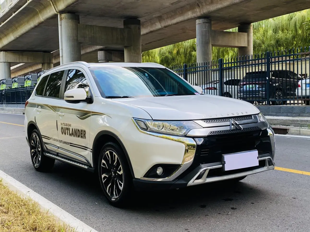 Mitsubishi Outlander 2020 2.0L 2WD Delight 7 seat