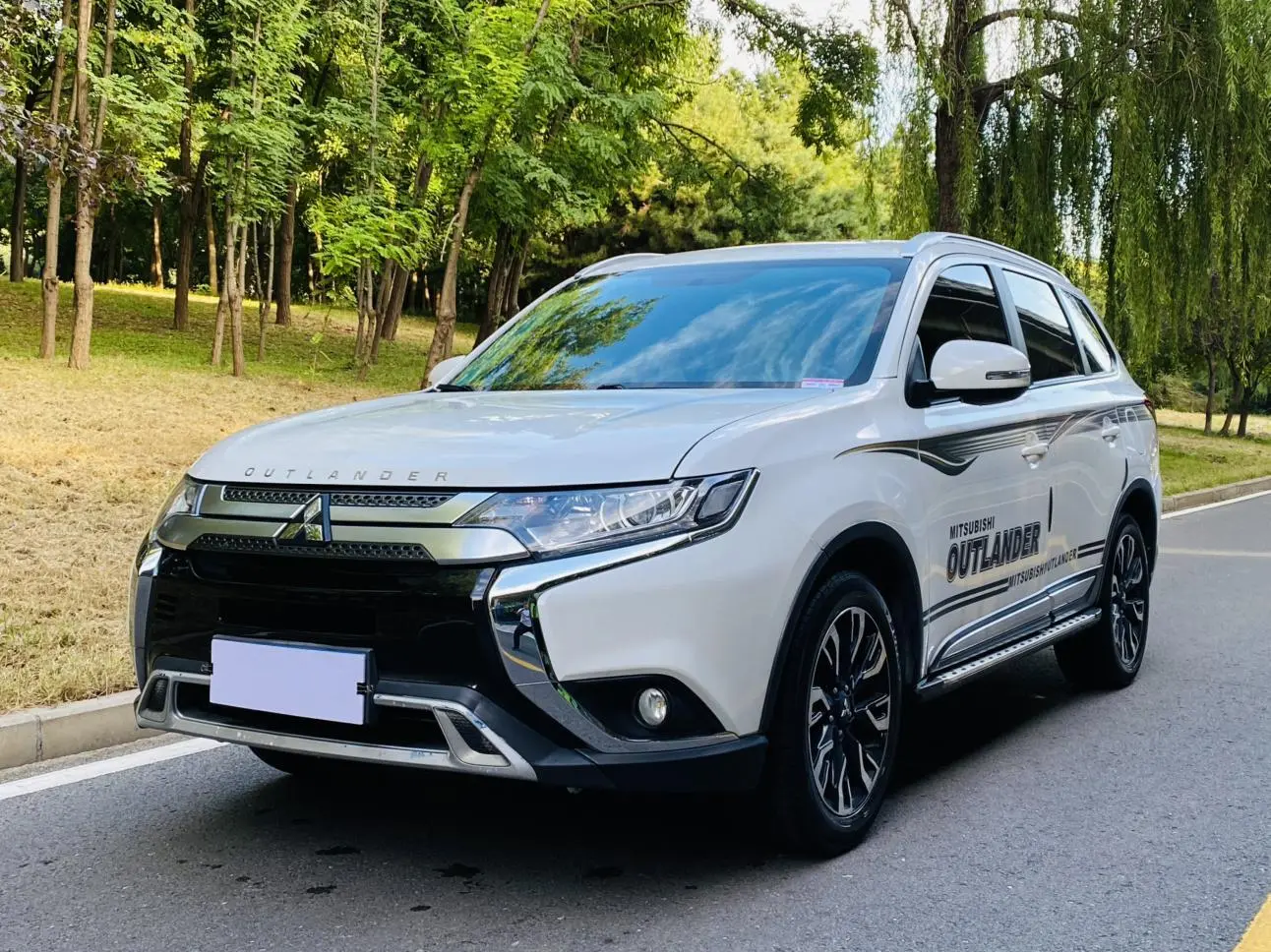 Mitsubishi Outlander 2020 2.0L 2WD Delight 7 seat