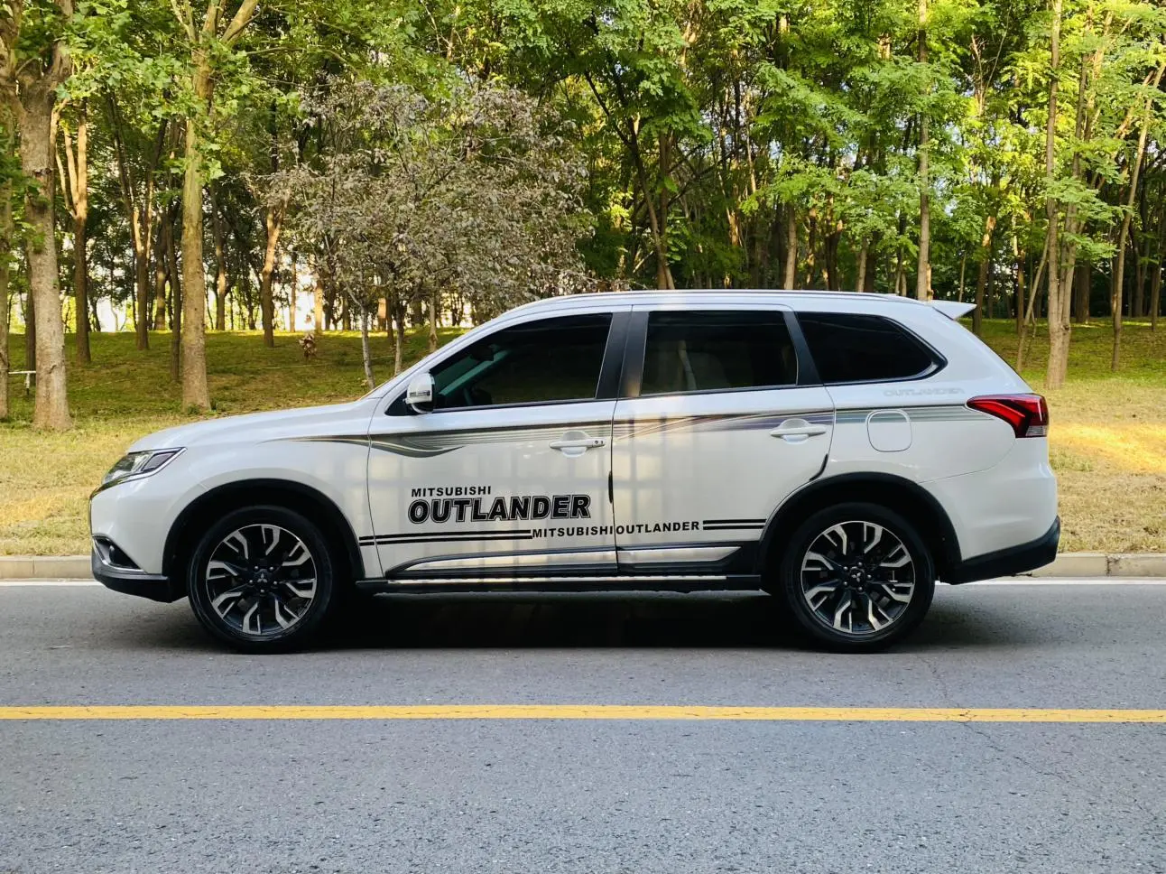 Mitsubishi Outlander 2020 2.0L 2WD Delight 7 seat
