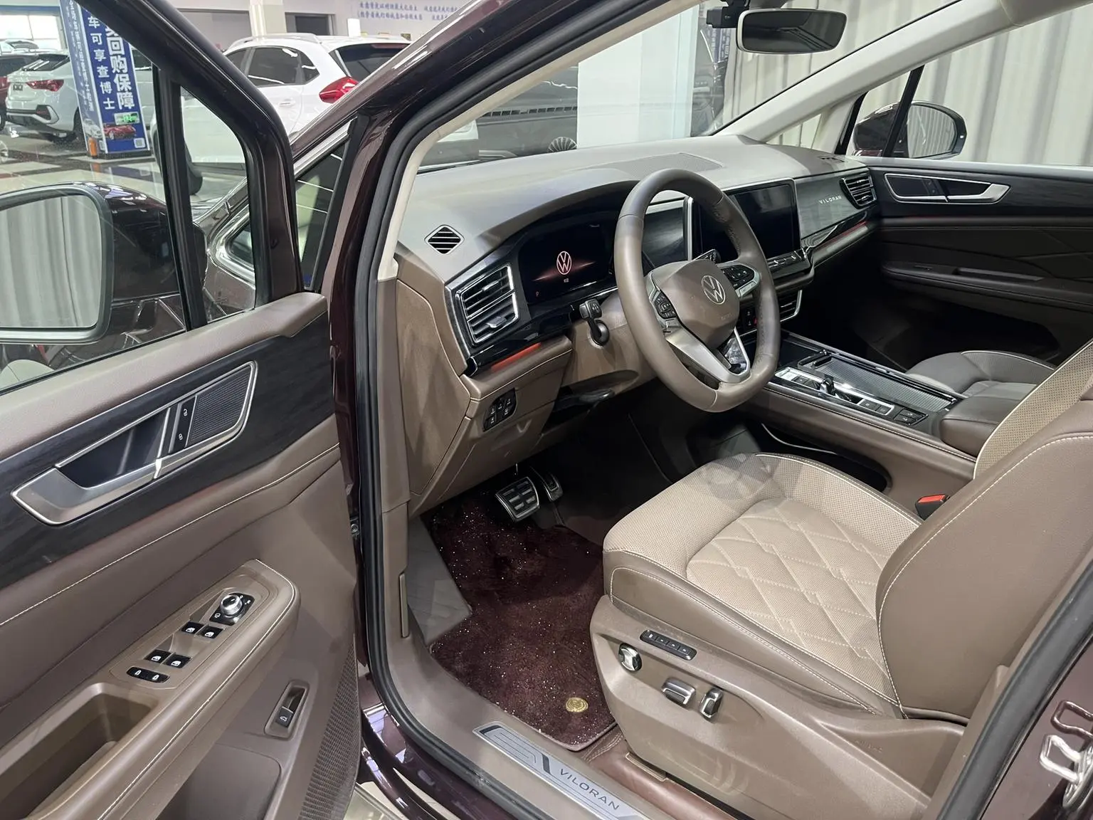 Volkswagen Viloran 2022 380TSI Premium