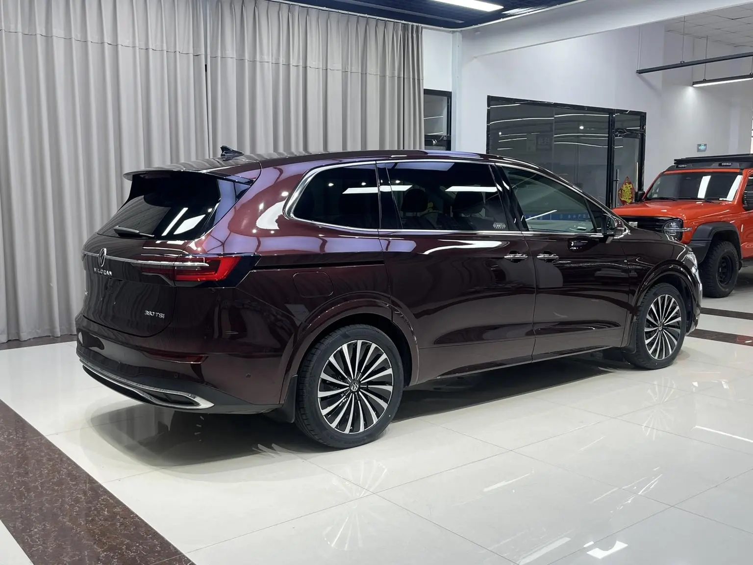 Volkswagen Viloran 2022 380TSI Premium