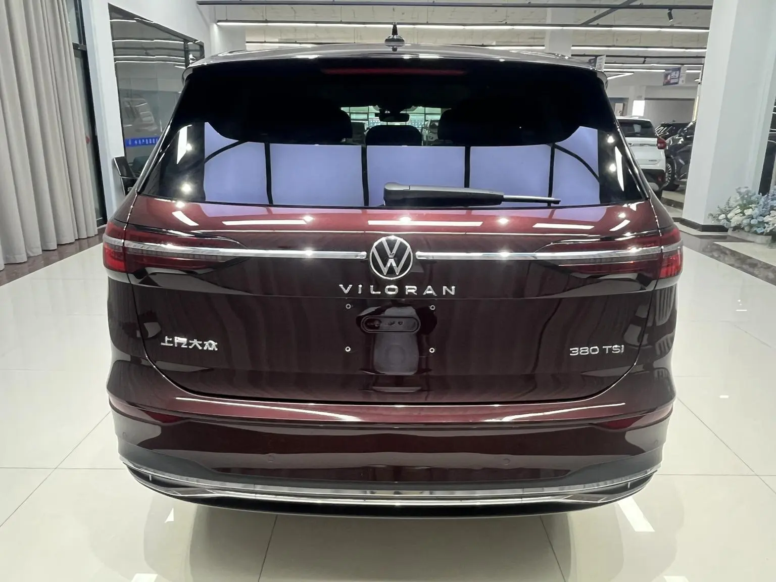 Volkswagen Viloran 2022 380TSI Premium