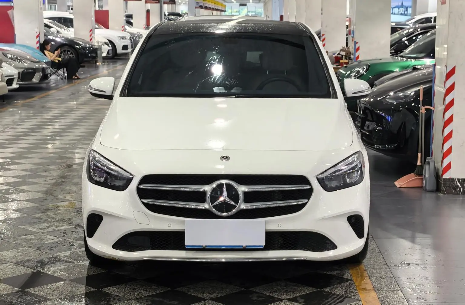 Mercedes-Benz B Class 2023 B 200 Fashion