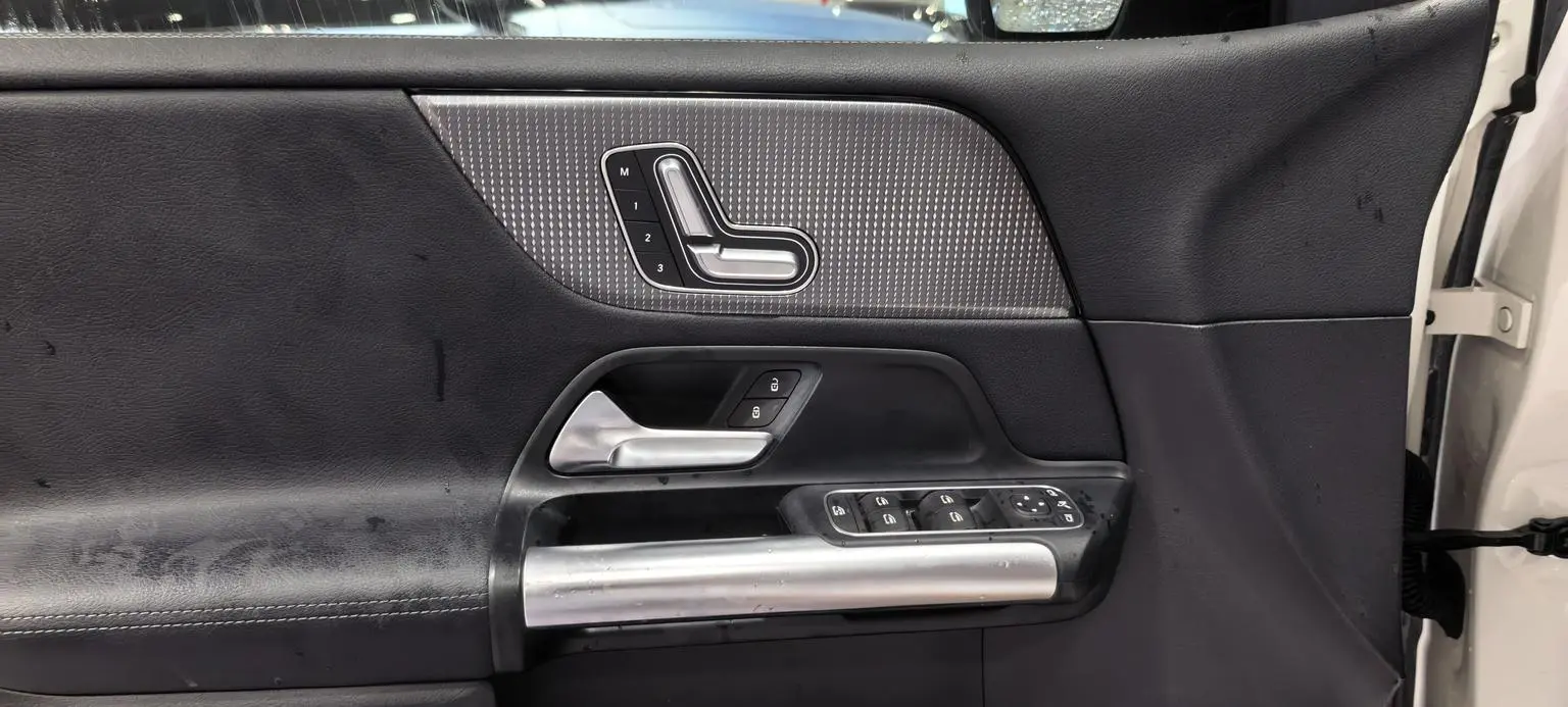 Mercedes-Benz B Class 2023 B 200 Fashion