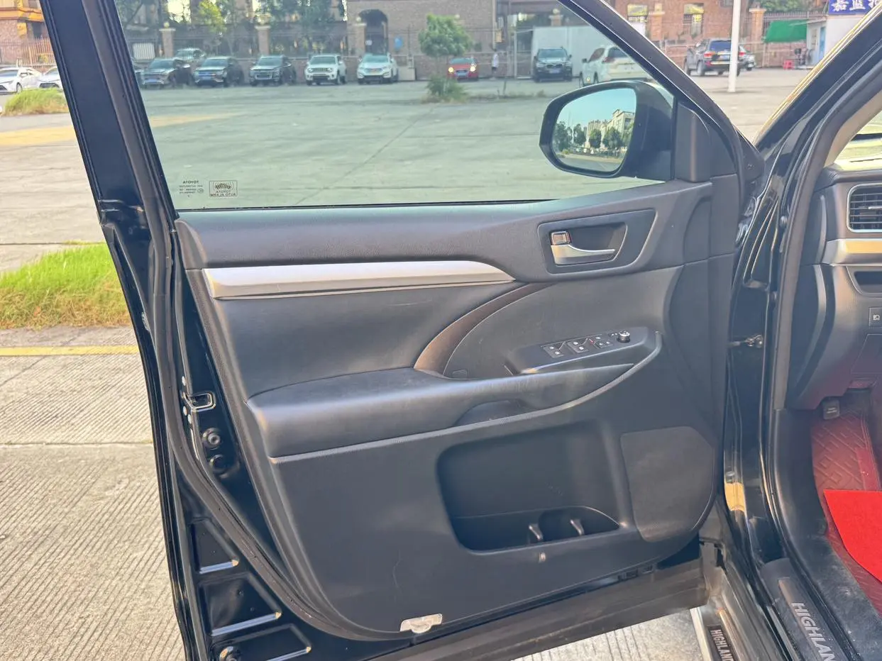 Toyota Highlander 2018 2.0T 4WD Luxury 7 seat China VI