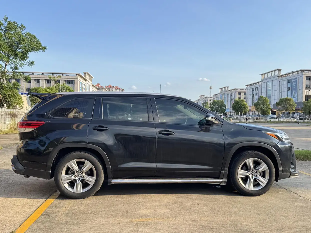 Toyota Highlander 2018 2.0T 4WD Luxury 7 seat China VI