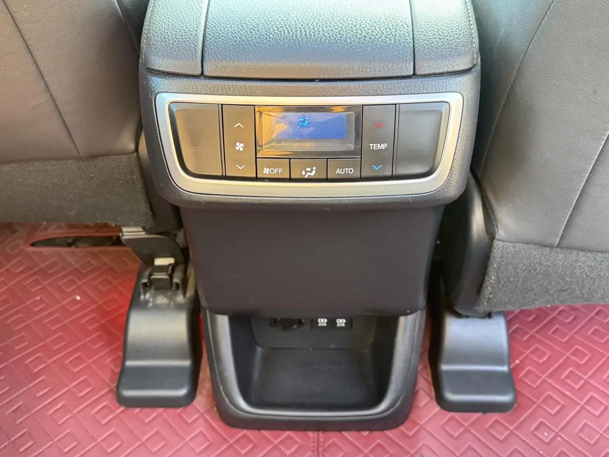Toyota Highlander 2018 2.0T 4WD Luxury 7 seat China VI