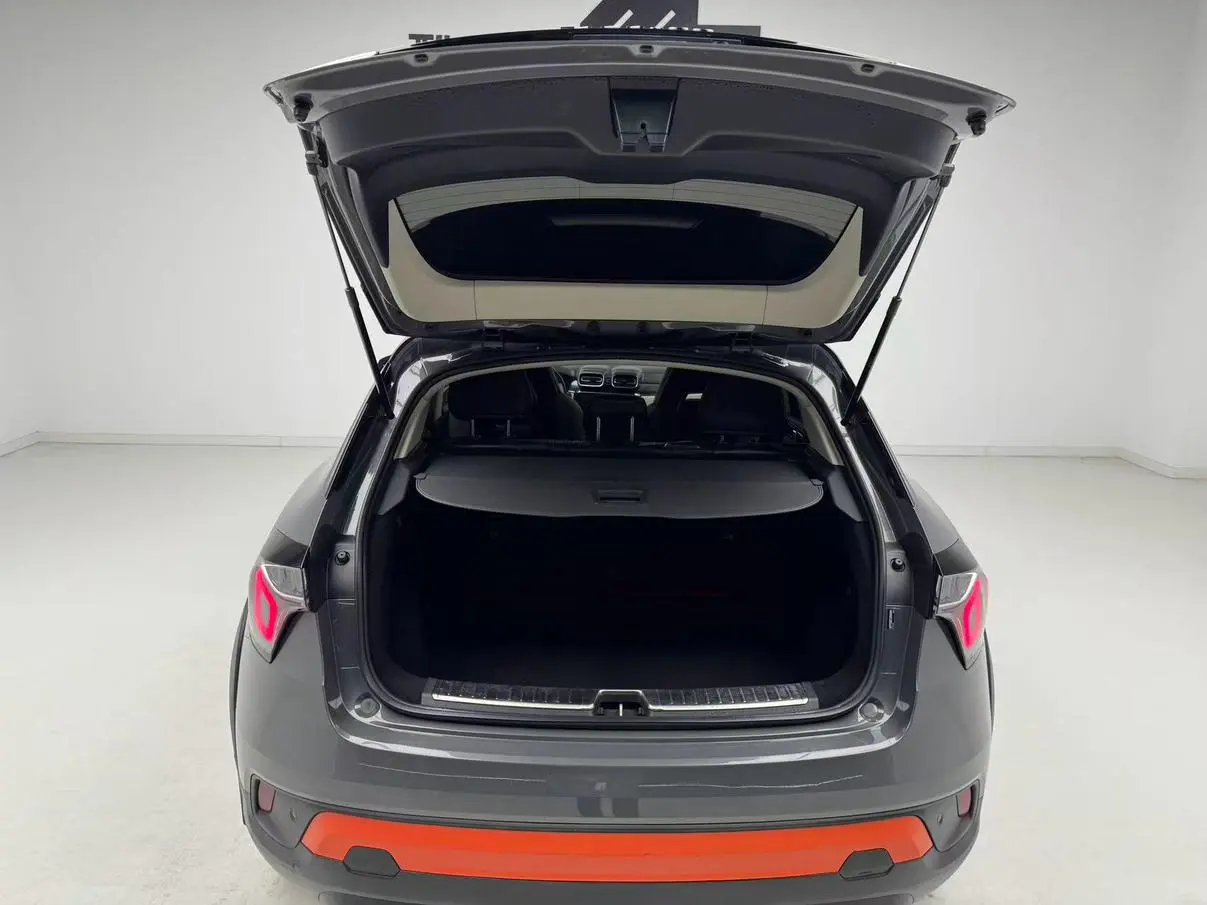 Lynk & Co 02 2018 1.5T DCT 2WD Shine Pro China V