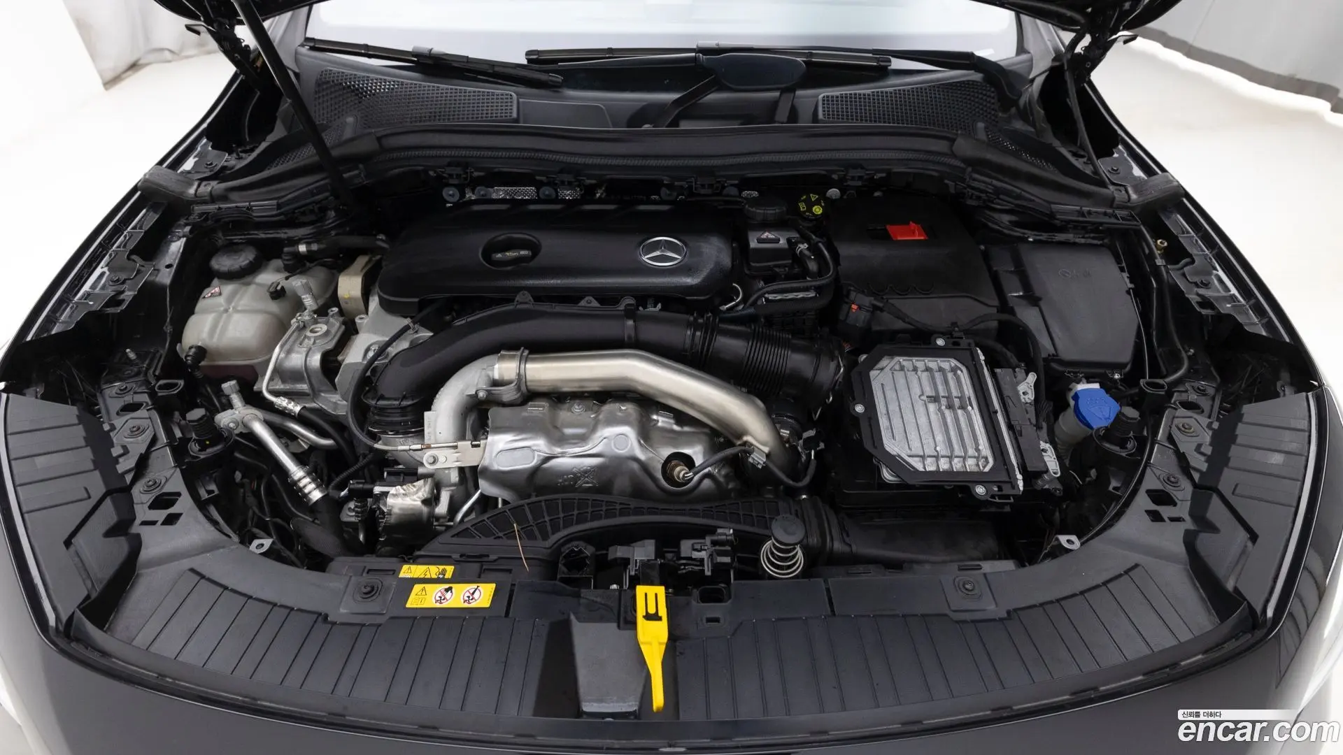 Mercedes-Benz GLA-Class GLA250 4MATIC 2023