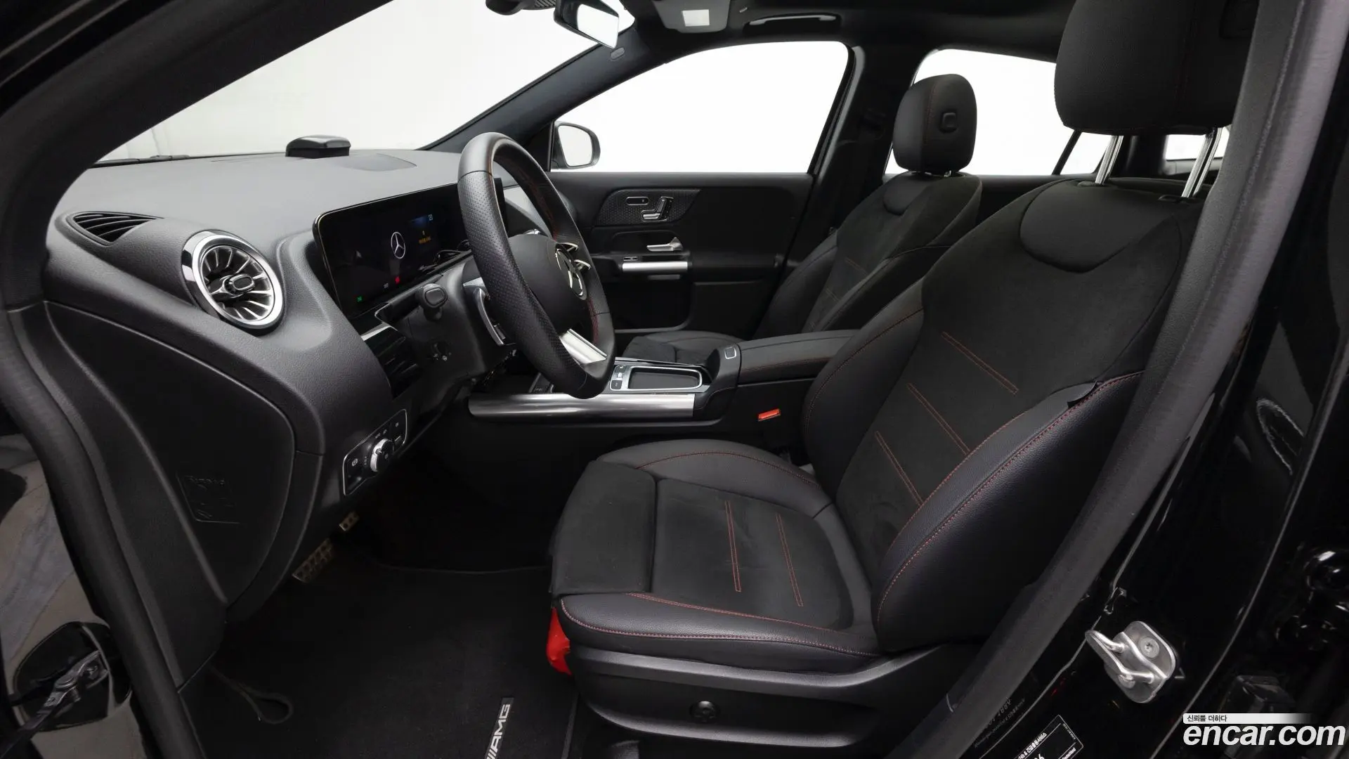 Mercedes-Benz GLA-Class GLA250 4MATIC 2023