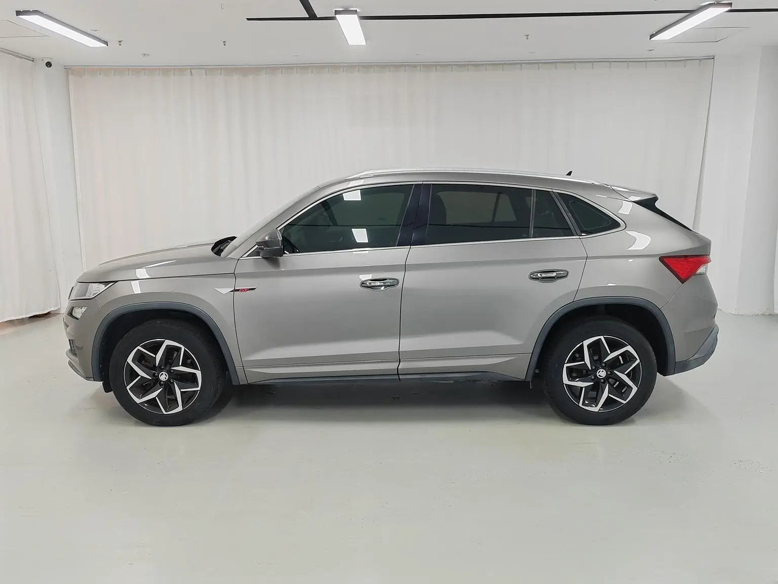 Skoda GT 2019 TSI330 2WD Comfort China V