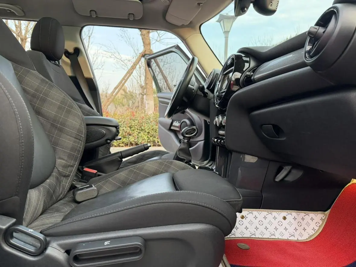 MINI MINI 2018 1.5T COOPER Classic 5