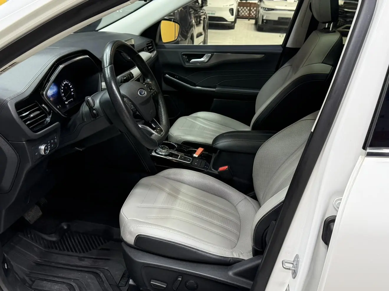 Ford Escape 2020 EcoBoost 245 2WD Shine