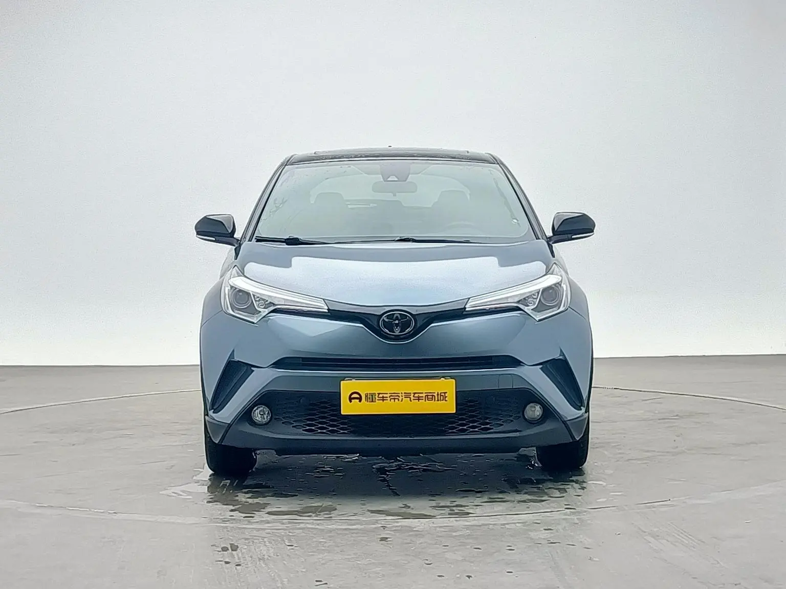 Toyota C-HR 2020 2.0L Leading