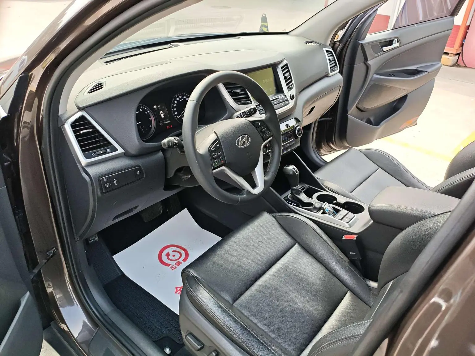 Hyundai Tucson 2018 1.6T DCT 2WD 15 Anniversary