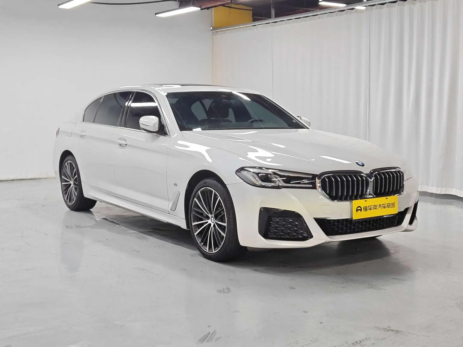 BMW 5 Series 2022 Facelift 530Li Leading M Sport Package
