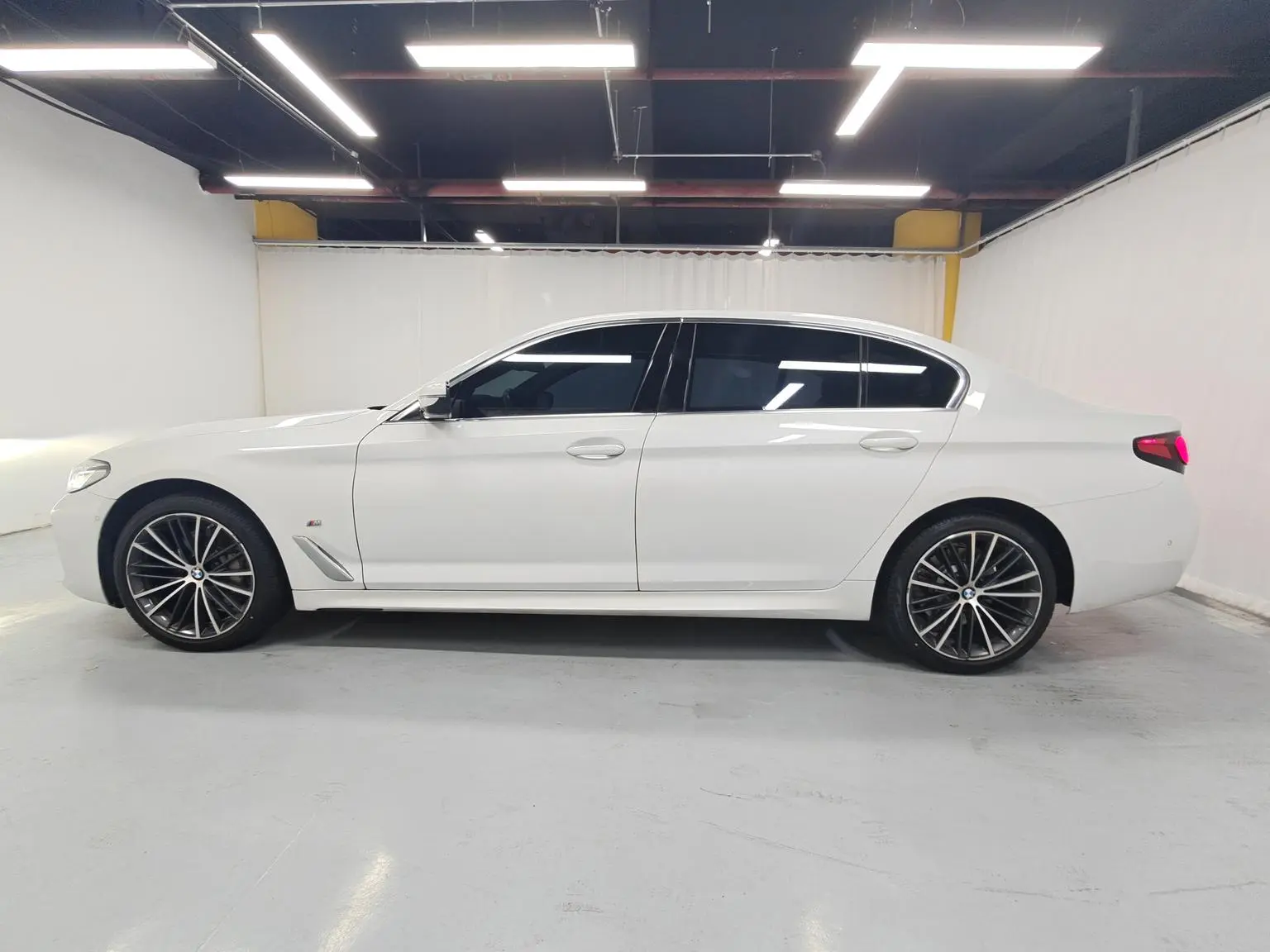 BMW 5 Series 2022 Facelift 530Li Leading M Sport Package
