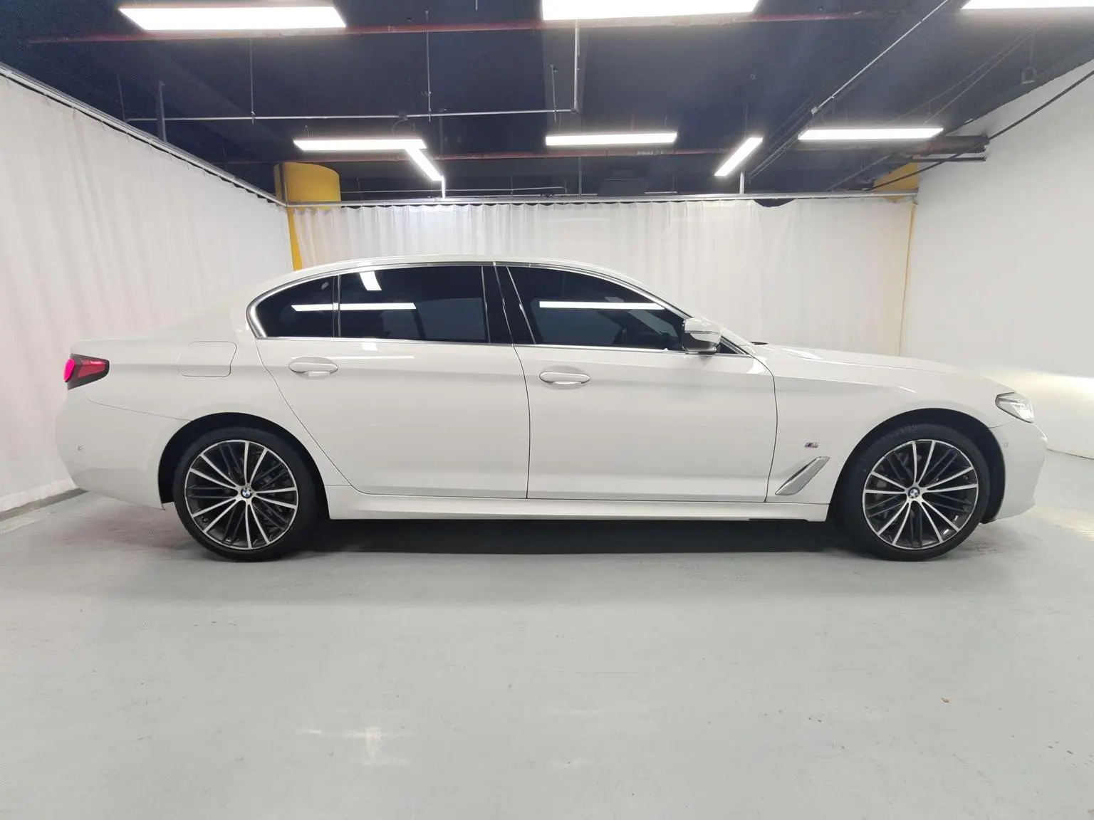 BMW 5 Series 2022 Facelift 530Li Leading M Sport Package