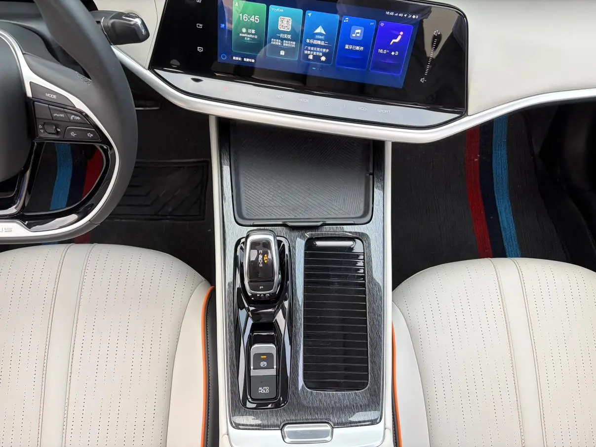 Dongfeng Aeolus Yixuan MAX 2021 1.5T