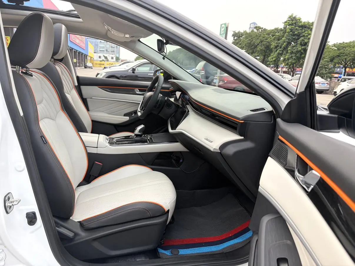 Dongfeng Aeolus Yixuan MAX 2021 1.5T