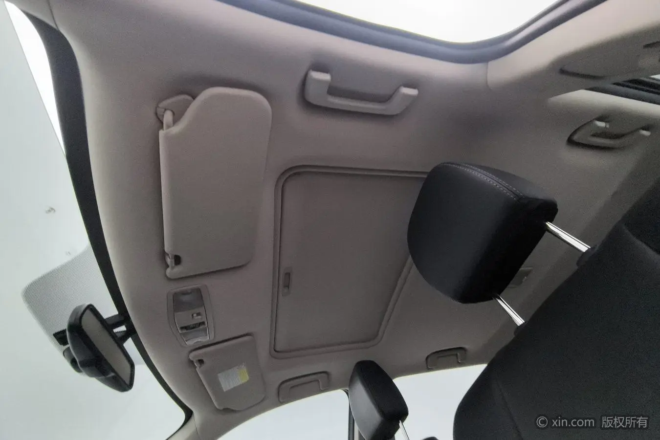 Mitsubishi Outlander 2019 2.4L 4WD Yaris L 7 seat China VI