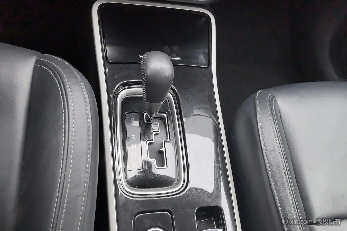 Mitsubishi Outlander 2019 2.4L 4WD Yaris L 7 seat China VI
