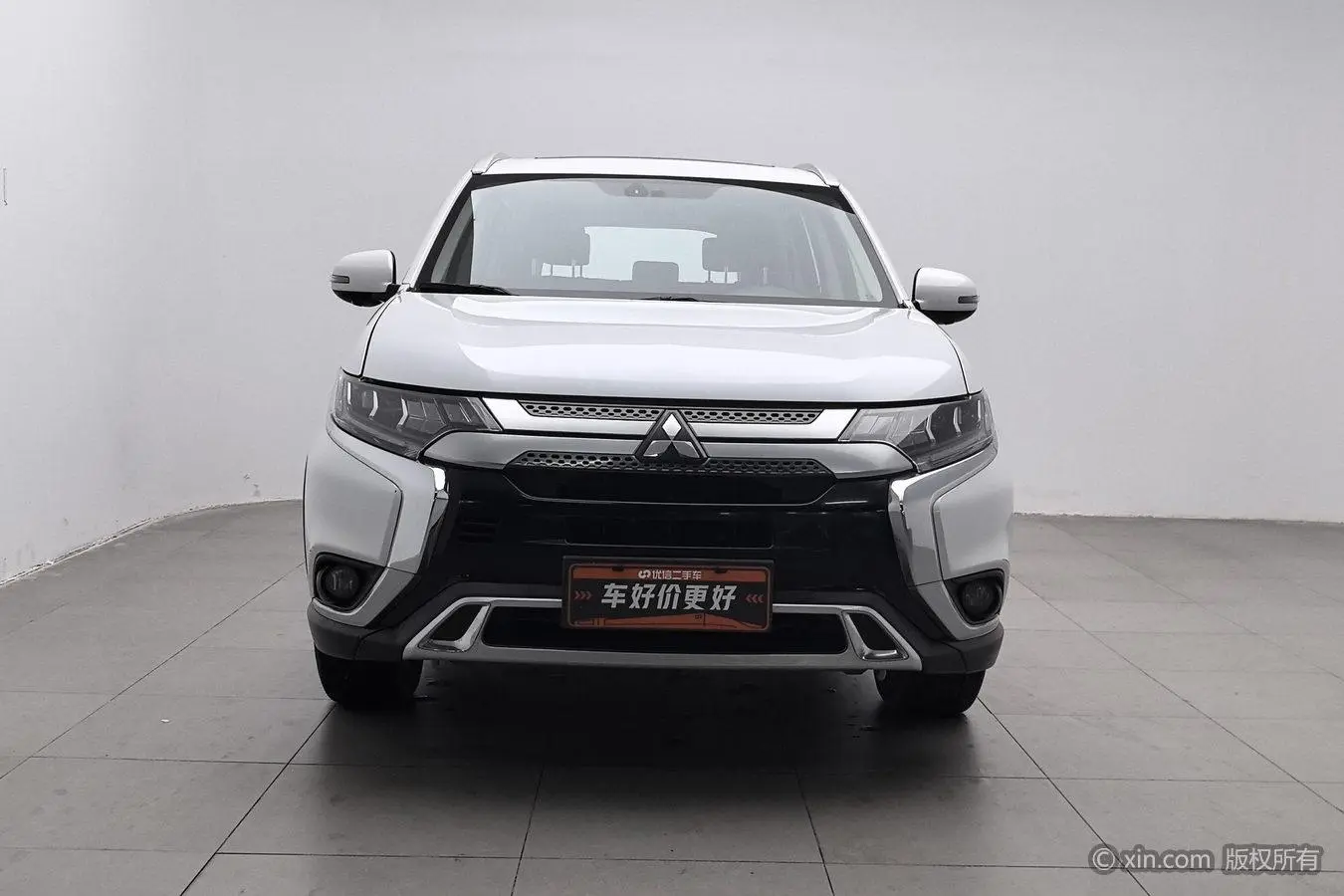 Mitsubishi Outlander 2019 2.4L 4WD Yaris L 7 seat China VI
