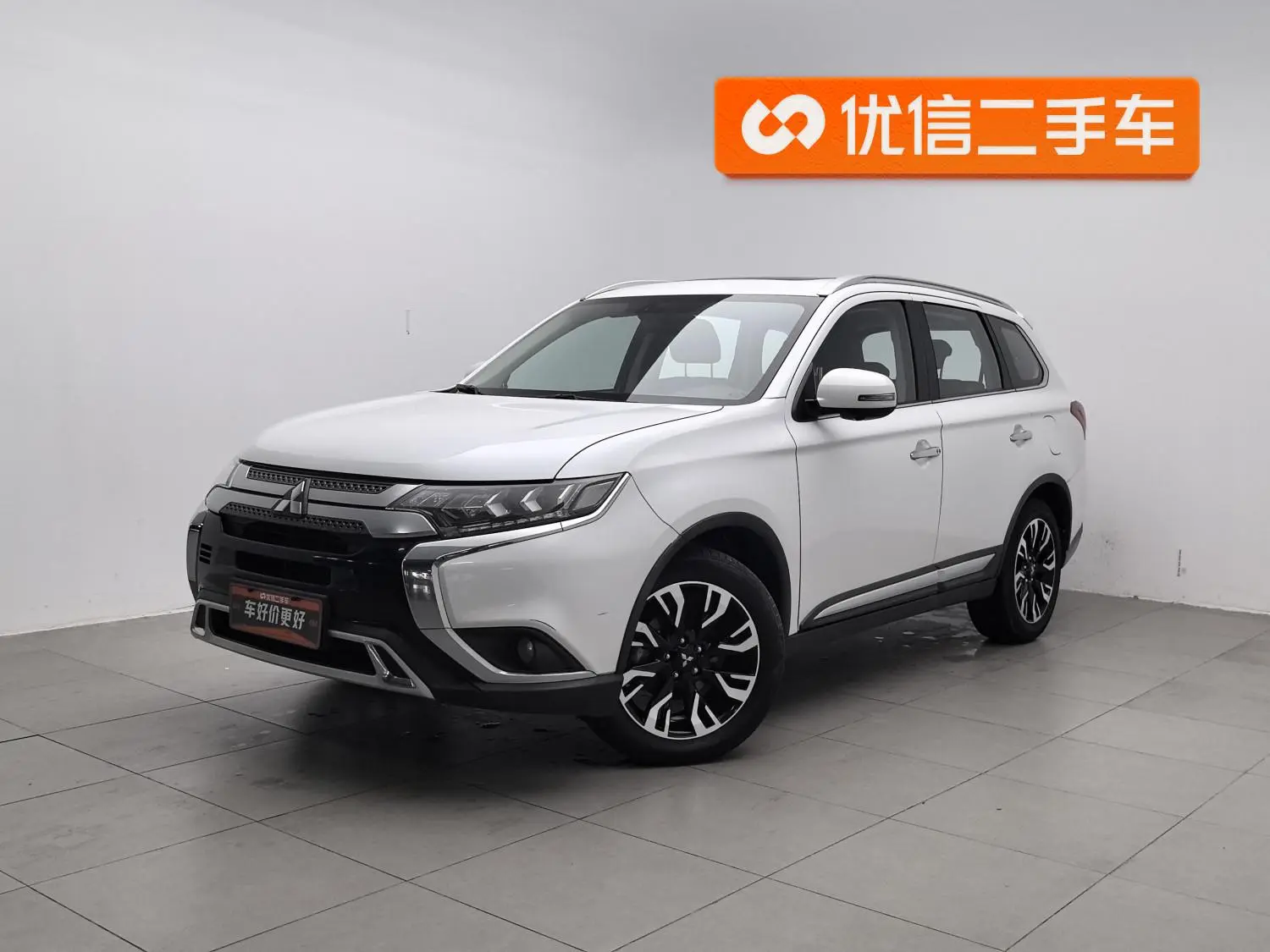 Mitsubishi Outlander 2019 2.4L 4WD Yaris L 7 seat China VI