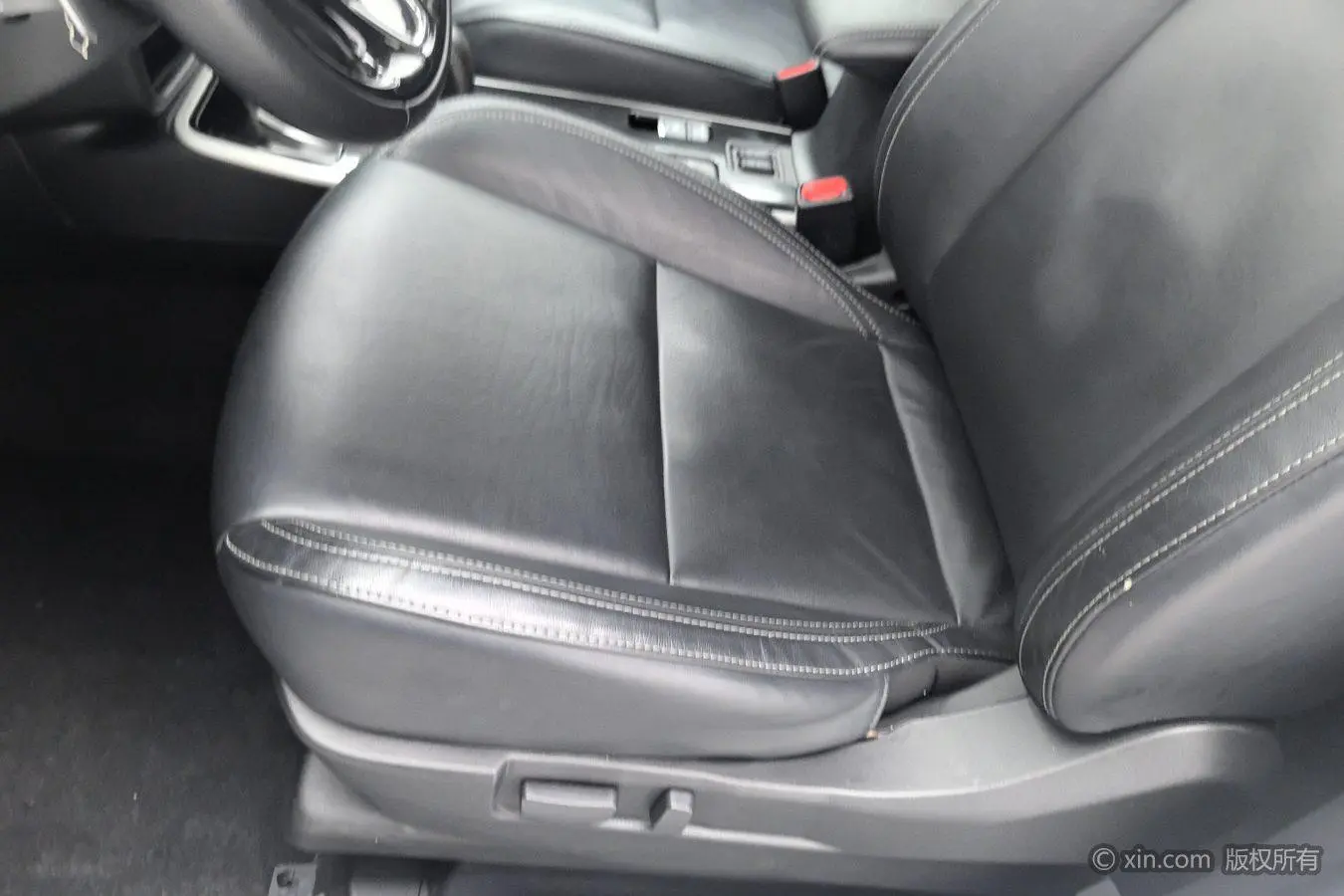 Mitsubishi Outlander 2019 2.4L 4WD Yaris L 7 seat China VI