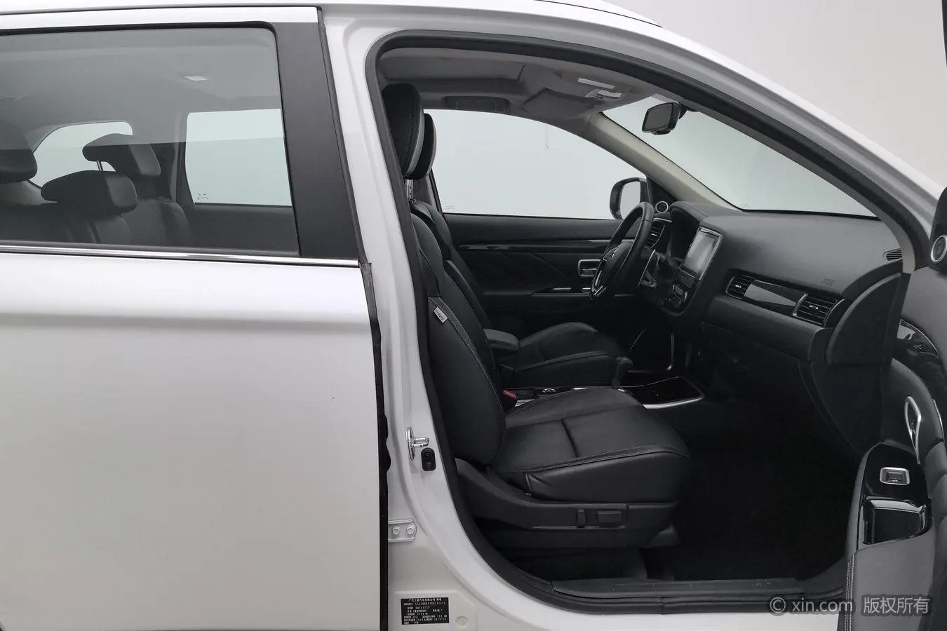 Mitsubishi Outlander 2019 2.4L 4WD Yaris L 7 seat China VI