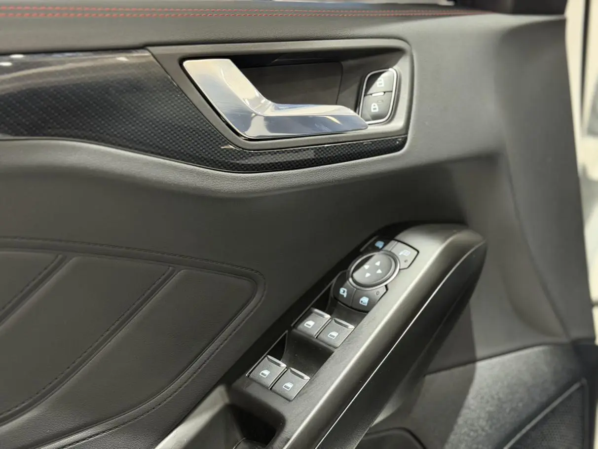Ford Focus 2021 Hatchback EcoBoost 180 Auto ST Line