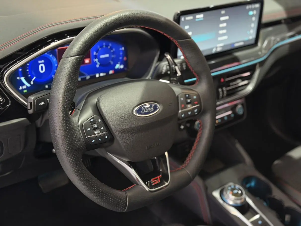 Ford Focus 2021 Hatchback EcoBoost 180 Auto ST Line