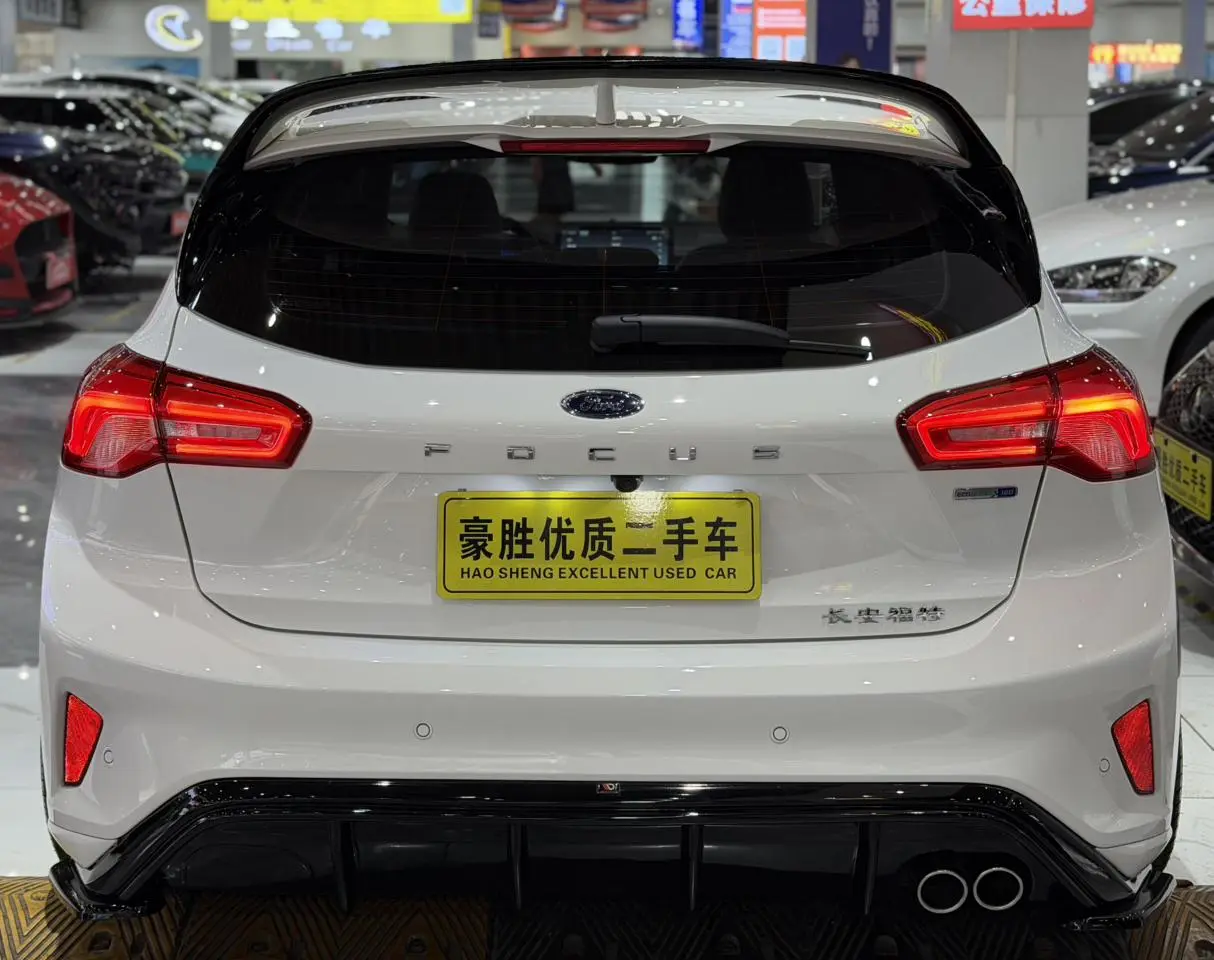 Ford Focus 2021 Hatchback EcoBoost 180 Auto ST Line