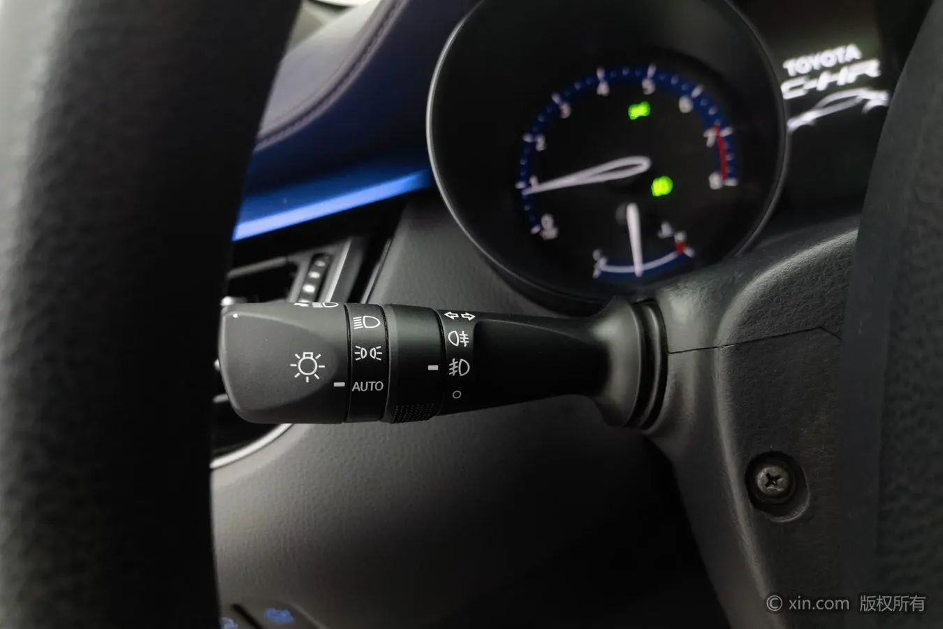 Toyota C-HR 2018 2.0L Sunroof China V