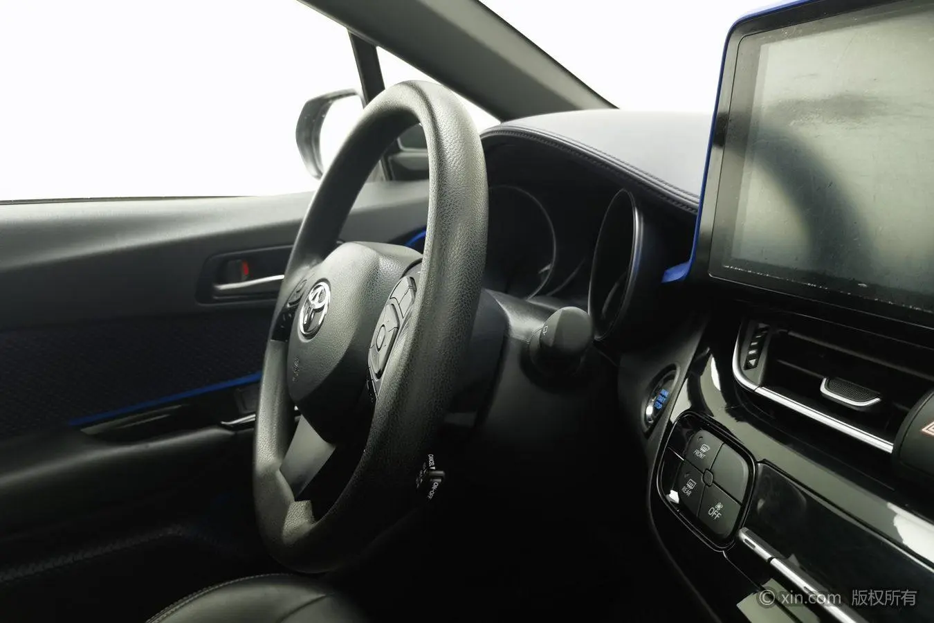 Toyota C-HR 2018 2.0L Sunroof China V