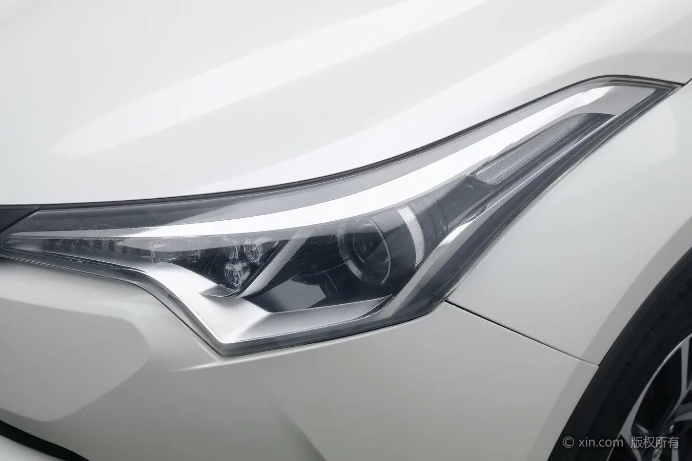 Toyota C-HR 2018 2.0L Sunroof China V