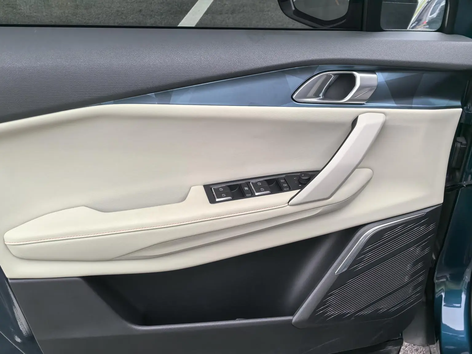 Lynk & Co 06 2020 1.5T Shine Halo