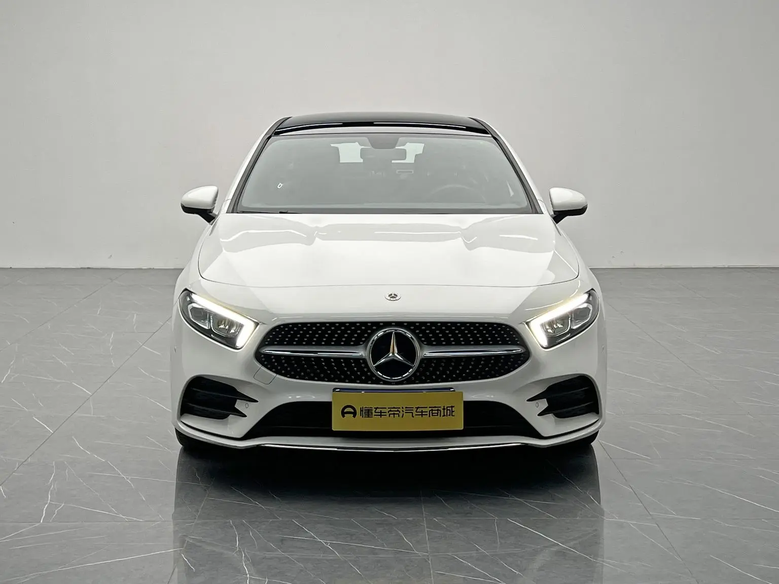 Mercedes-Benz A Class 2021 A 200 L Sport Sedan Dynamic